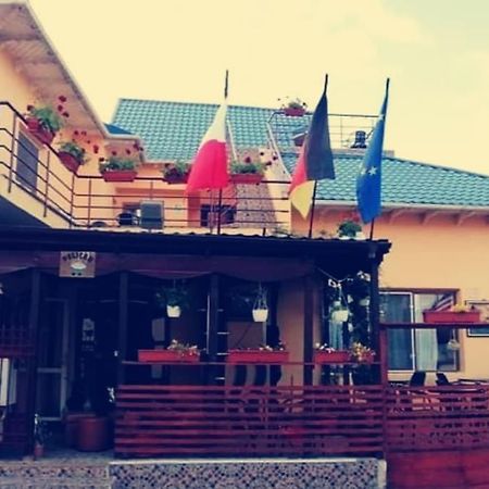 Pensiunea Pelican Tulcea Exterior photo